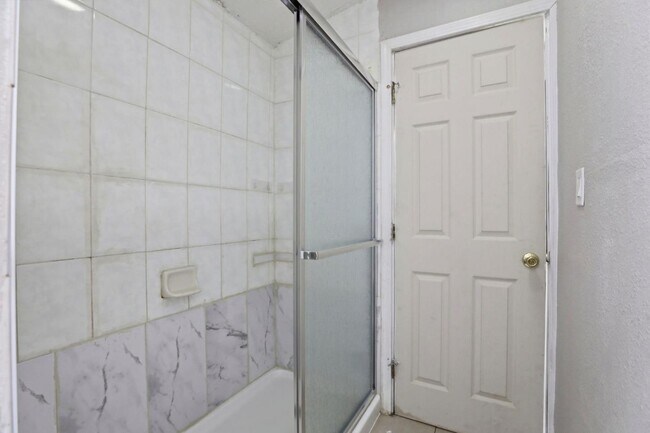 Building Photo - 5741 39th St