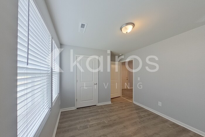 Building Photo - 302 Emilys Drive