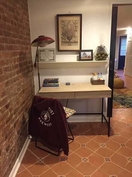 Building Photo - 1012 Park Rd NW