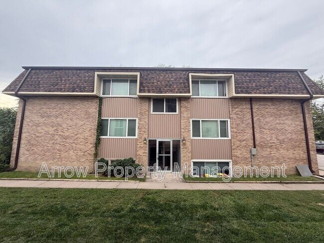 Building Photo - 3840 S 46th St