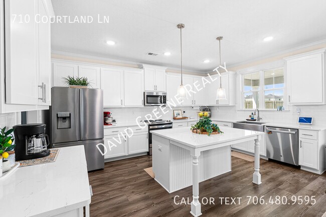 Building Photo - 710 Courtland Ln