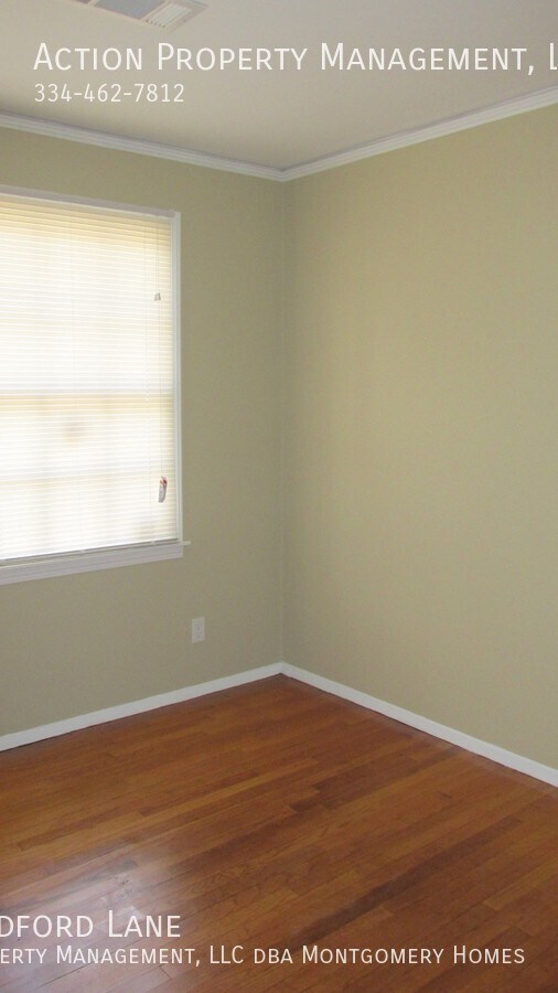 Building Photo - 3334 Bedford Ln