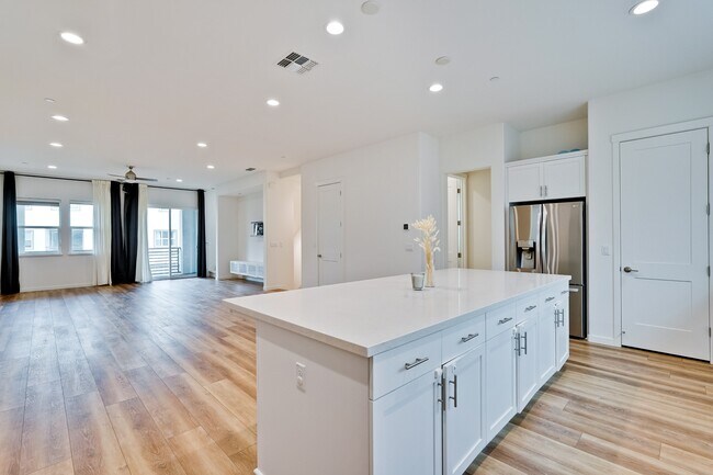 Building Photo - 2284 Solace Loop