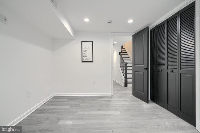 Building Photo - 1328 N Chester St