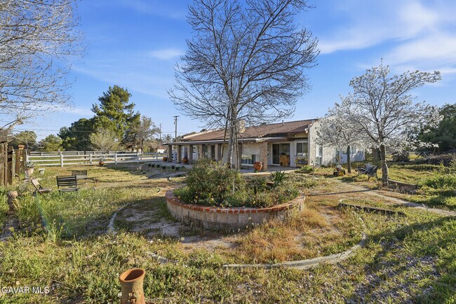 Building Photo - 40555 20th St W