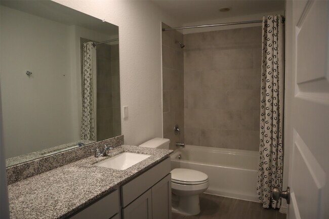 Building Photo - 5806 Aurora Grns Ln