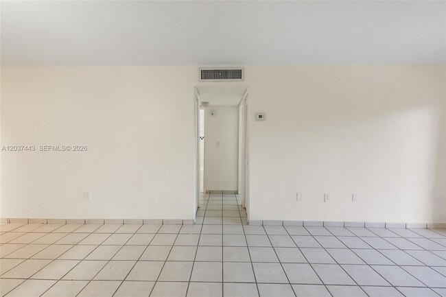 Building Photo - 677 SW 9th Ave
