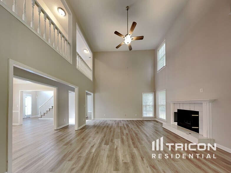 Building Photo - 115 Redspire Ln