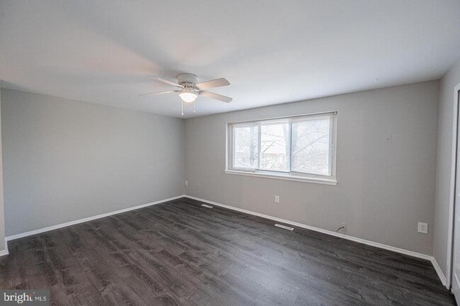 Building Photo - 10716 Cordage Walk