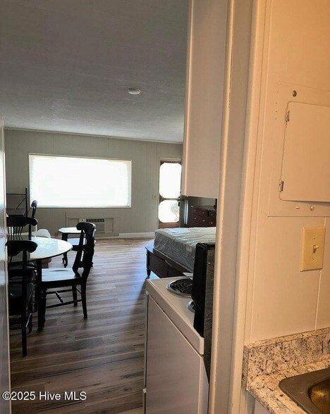 Building Photo - 7 Foxfire Blvd