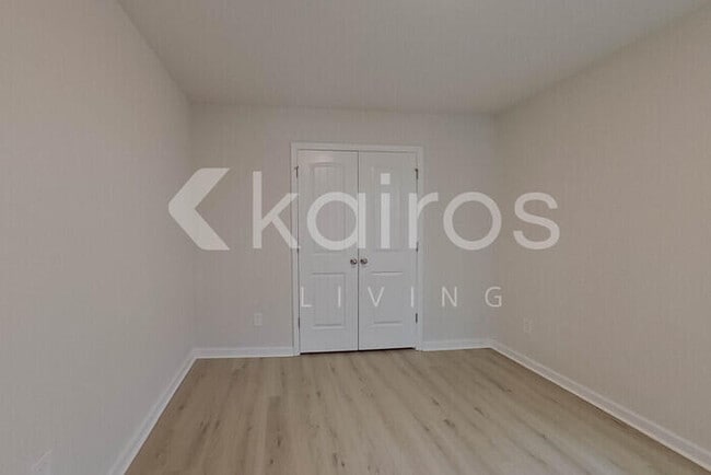 Building Photo - 304 Common Reed Dr