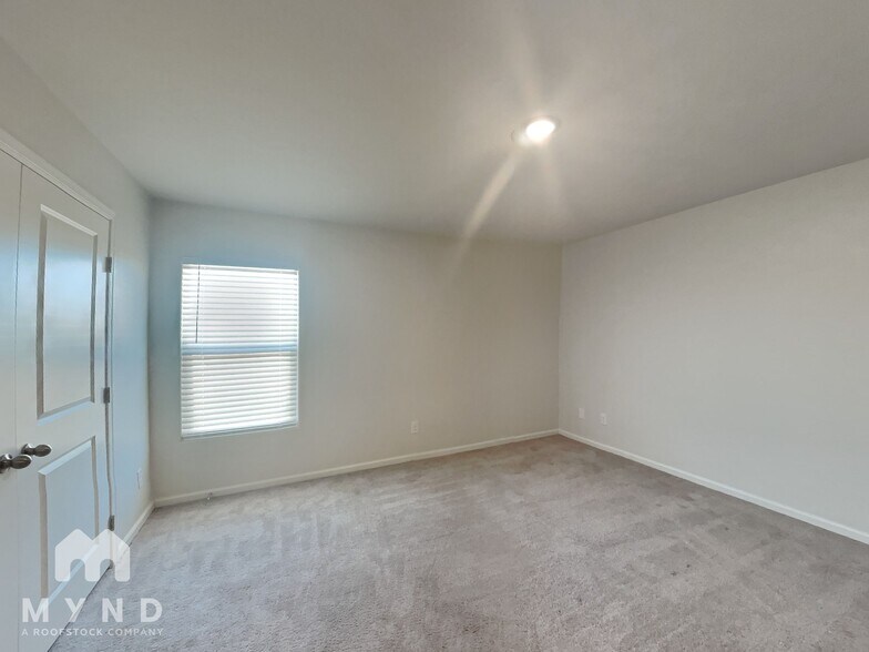 Building Photo - 11164 W Arvada Dr