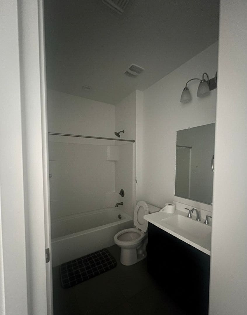 Building Photo - 2044 E Prairie Dog Dr