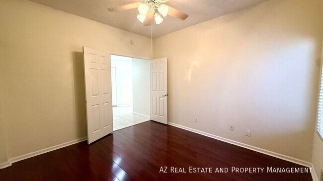 Building Photo - 1655 E Saltsage Dr