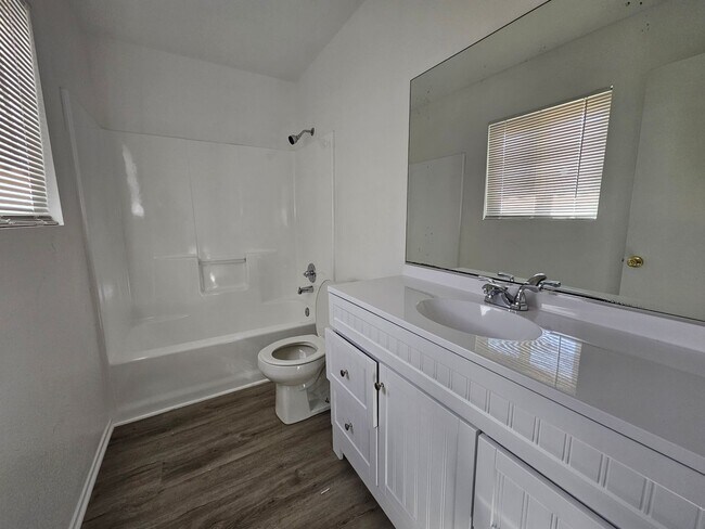 Building Photo - ***ALL BRAND NEW INSIDE***3 BED 2 BATH