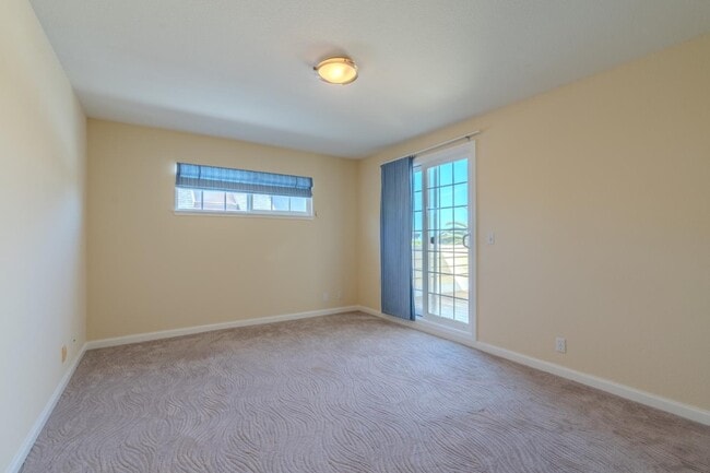 Building Photo - 350 6th St