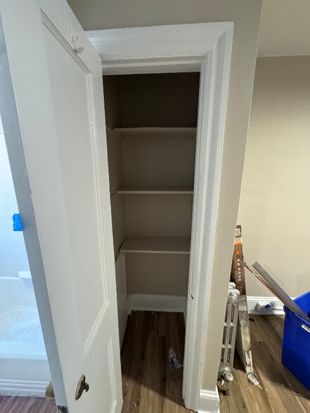 Building Photo - 905-909 Christian St