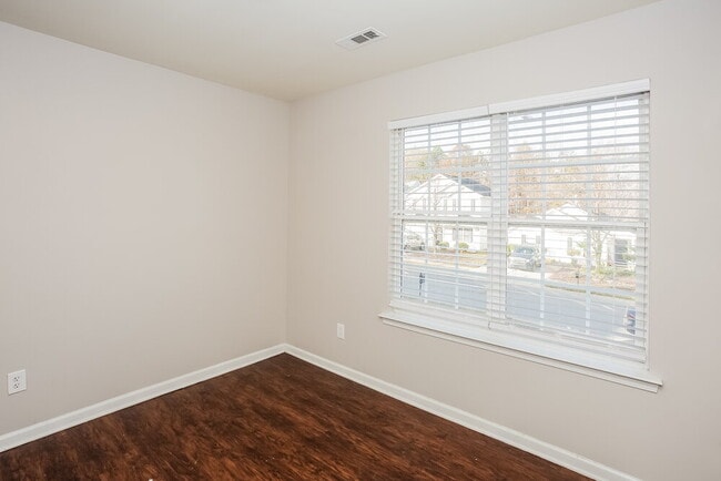 Building Photo - 5713 Henderson Oaks Dr