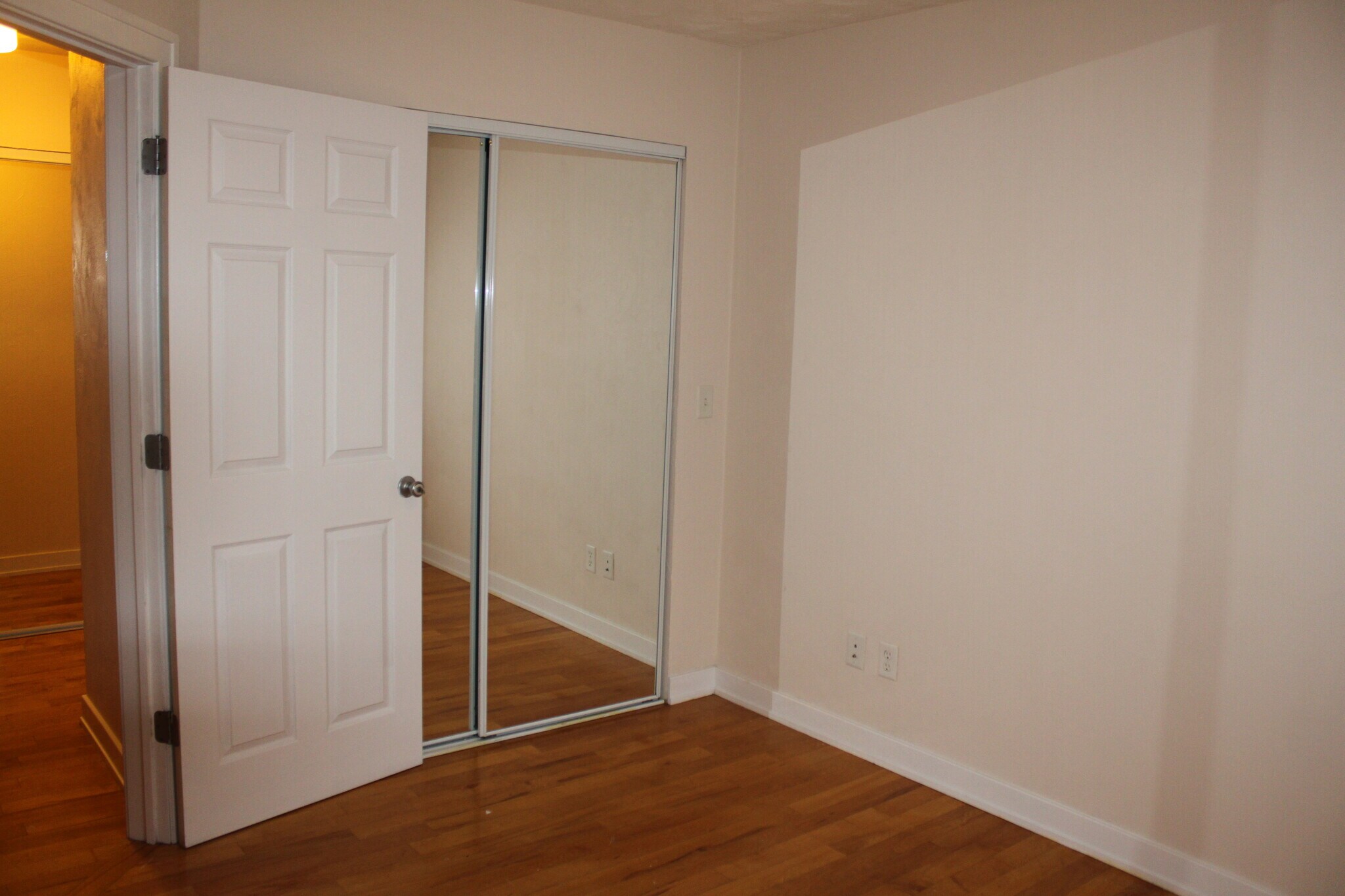 Building Photo - 1506 Knollwood Ave