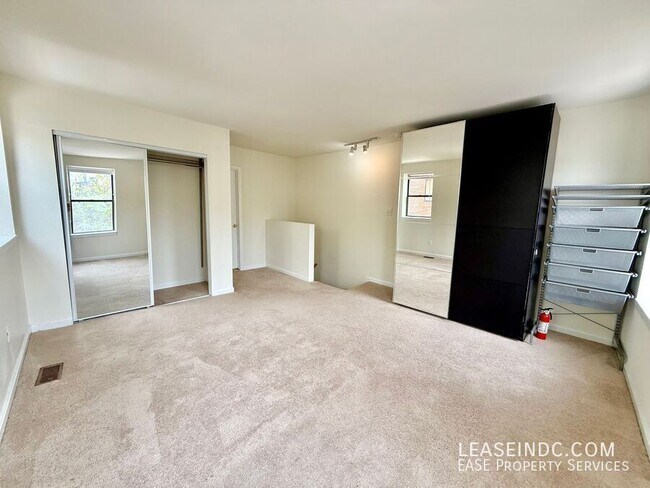 Building Photo - 1532 15th St NW