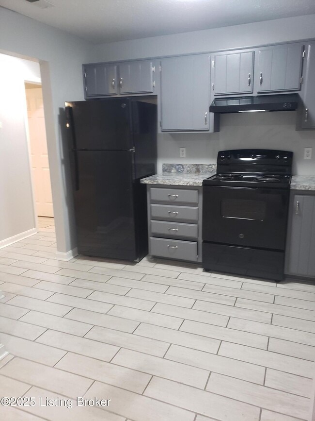 Building Photo - 100 E Florence Ave