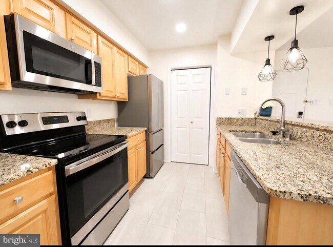 Building Photo - 3308 Wyndham Cir