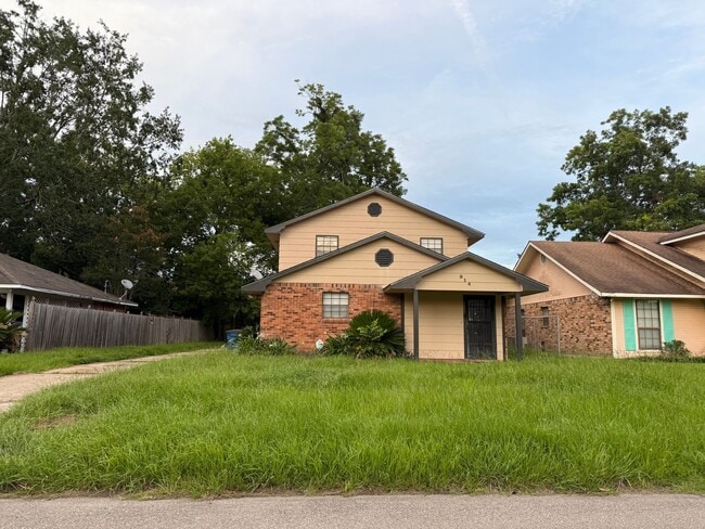 Primary Photo - 914 Johnson St