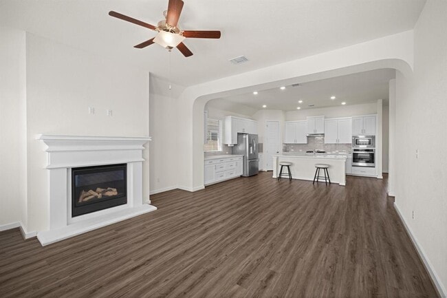 Building Photo - 119 James Rose Ln