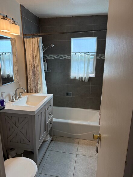 Building Photo - 6129 Lorca Dr