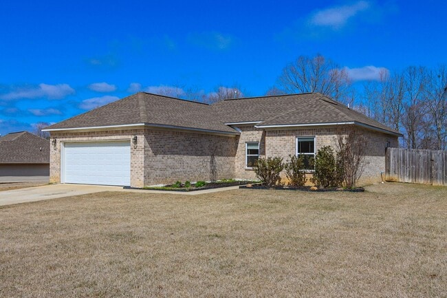 Building Photo - Family Home in Shelbi Place Available June 2026