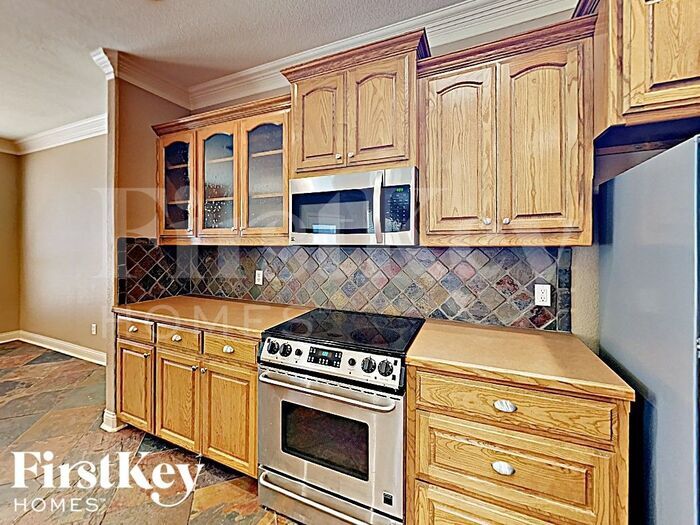 Building Photo - 10163 Trail Ridge Dr