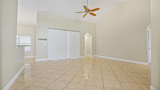 Building Photo - 774 Princeton Dr