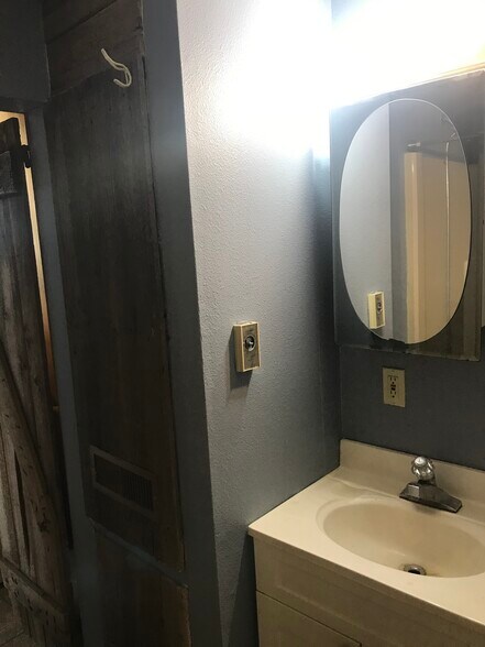 Bathroom - 1210 Ellis Ave