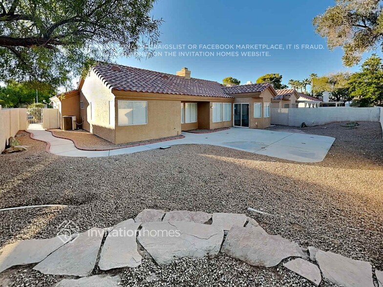 Building Photo - 4512 Crimson Leaf Dr