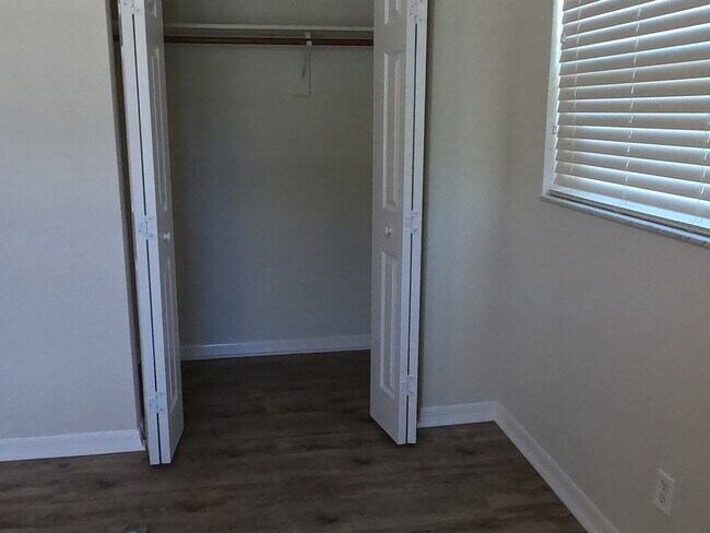 Building Photo - 5168 Taylor Ave