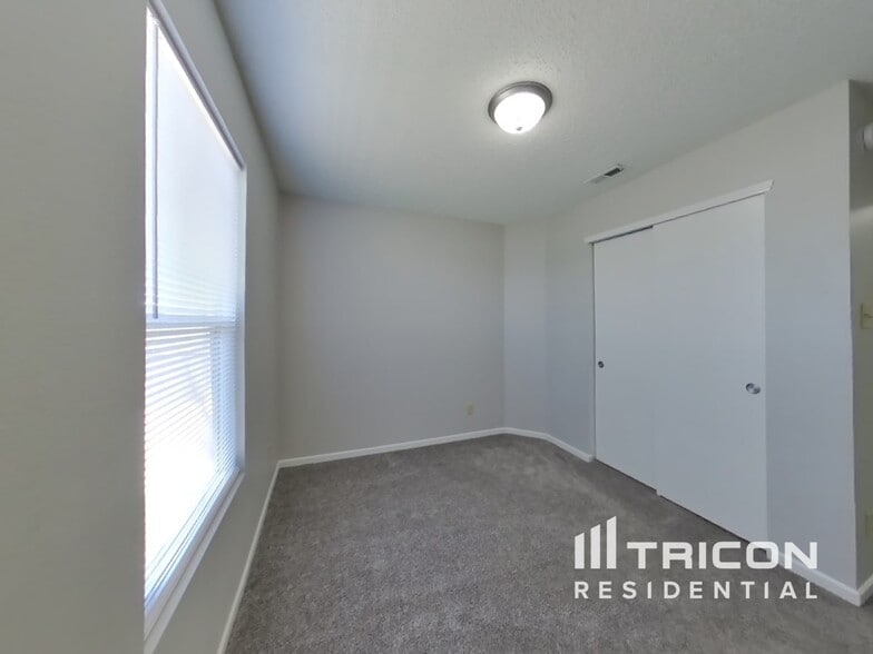Building Photo - 2604 Woodfield Blvd