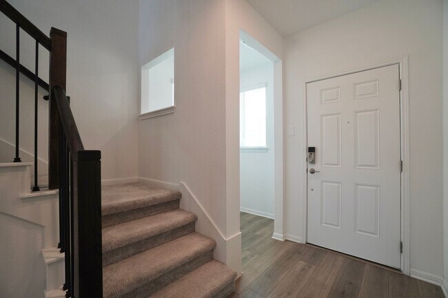 Building Photo - 1610 Iberville Dr