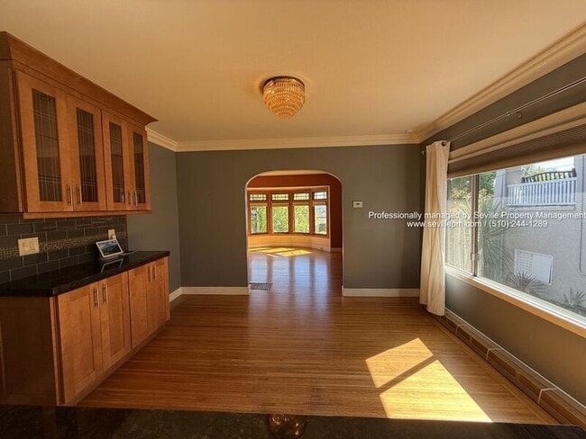 Building Photo - 2951 Madera Ave
