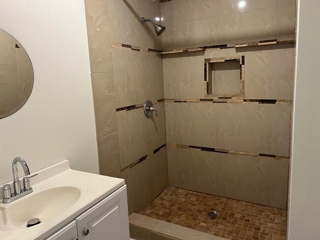 Building Photo - 10134 Kirkglen Dr