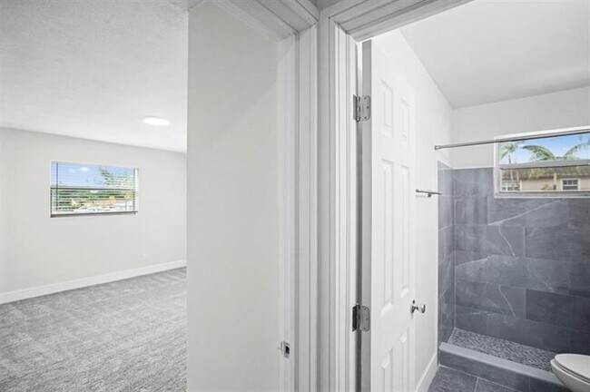 Building Photo - 493 NW 43rd St