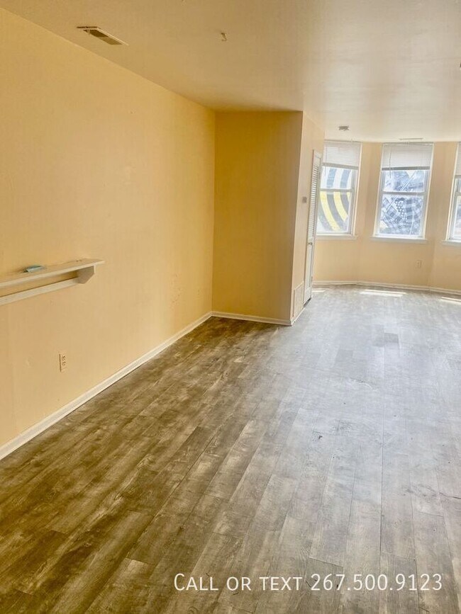 Building Photo - 303 South St