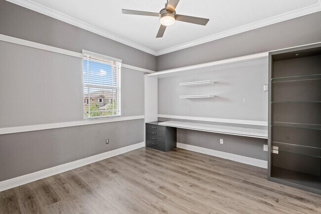 Building Photo - 9980 Edgewater Ct
