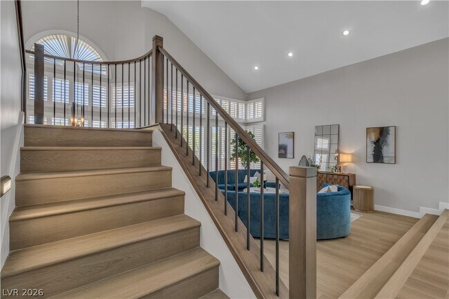 Building Photo - 8848 Rainbow Ridge Dr