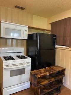 Building Photo - 342 College Dr