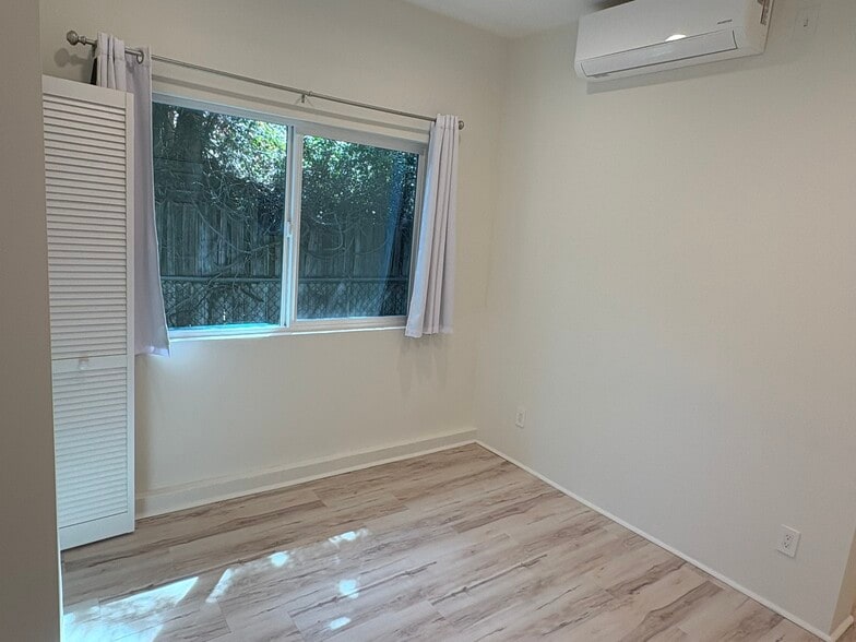 Building Photo - 22119 San Miguel St