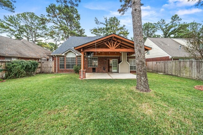 Building Photo - 7911 Hidden Oaks Ln