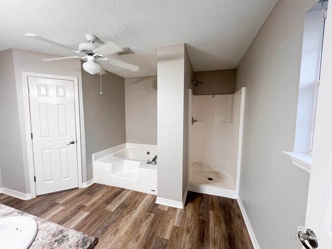 Building Photo - 17831 Fancy Blvd