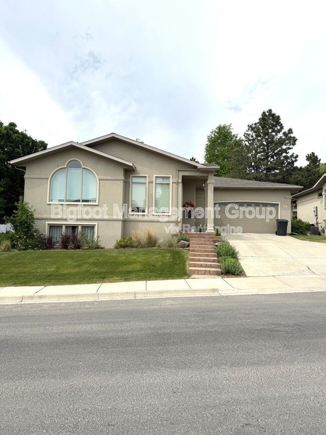 Building Photo - 24 Reeders Village Dr