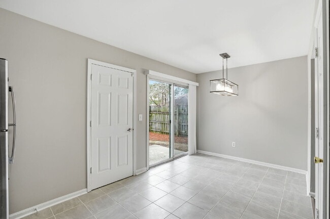 Building Photo - 7881 Nummie Ct