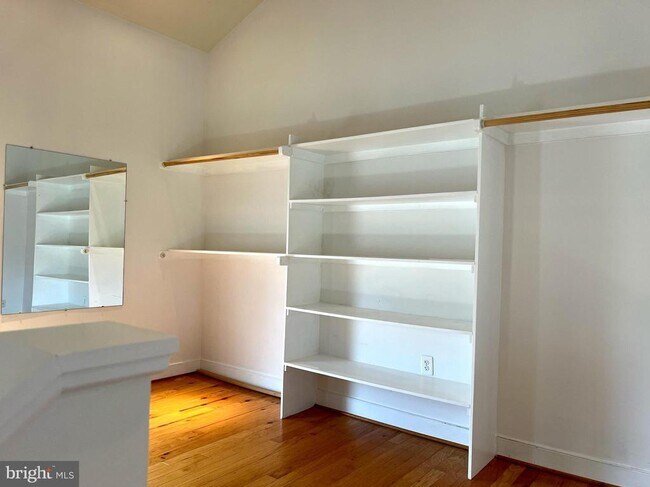 Building Photo - 201 N 23rd St